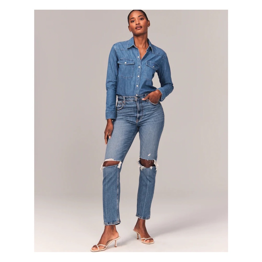 Abercrombie Curve Love Ultra High Rise Ankle Straight Jean